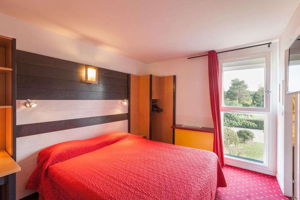 Logis Hotel Horus Restaurant Les Bruyeres Toulenne Habitación foto