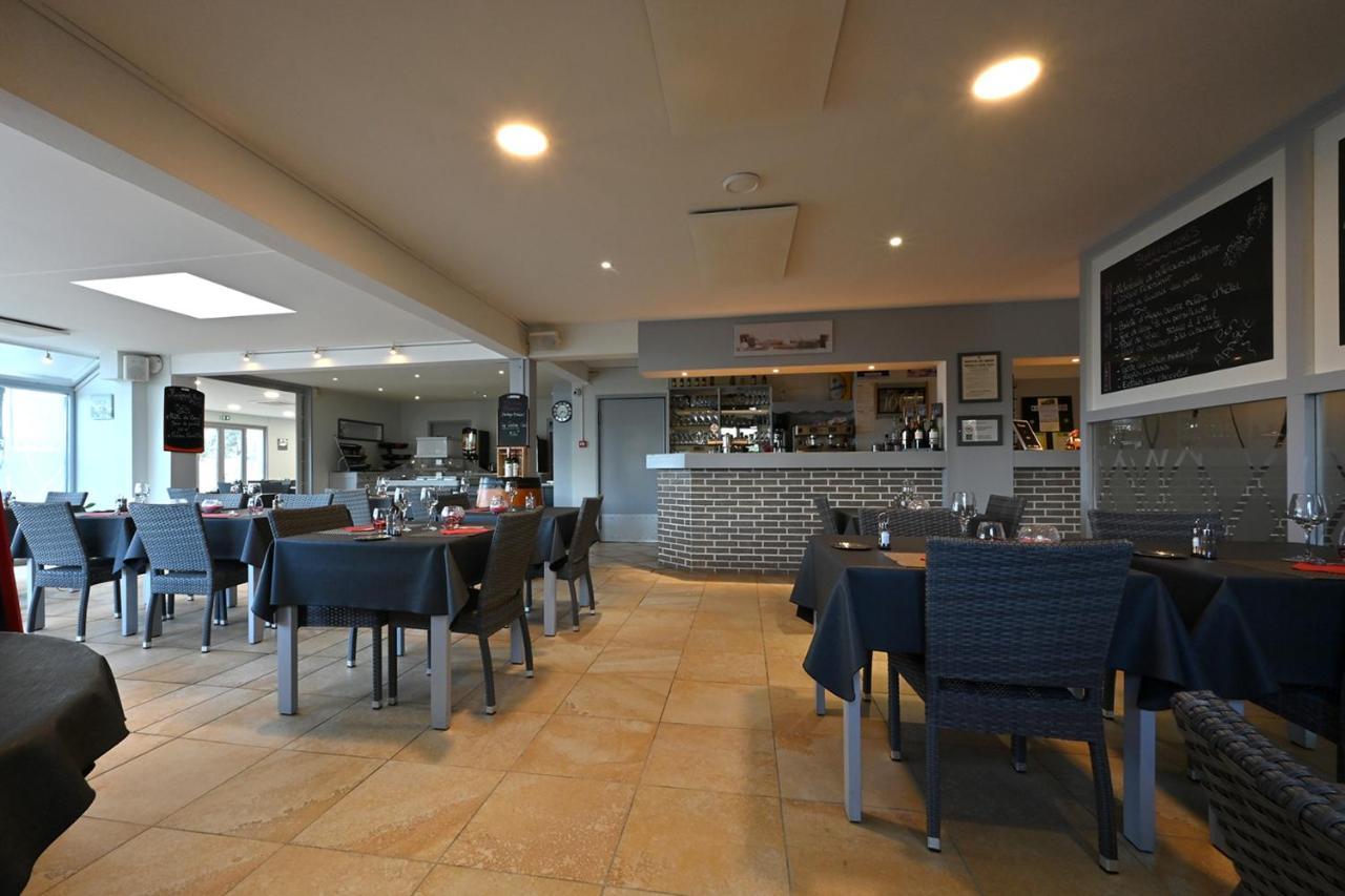 Logis Hotel Horus Restaurant Les Bruyeres Toulenne Exterior foto